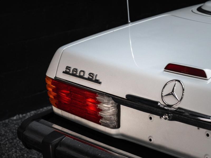 Mercedes-Benz 560 SL coupe 1989
