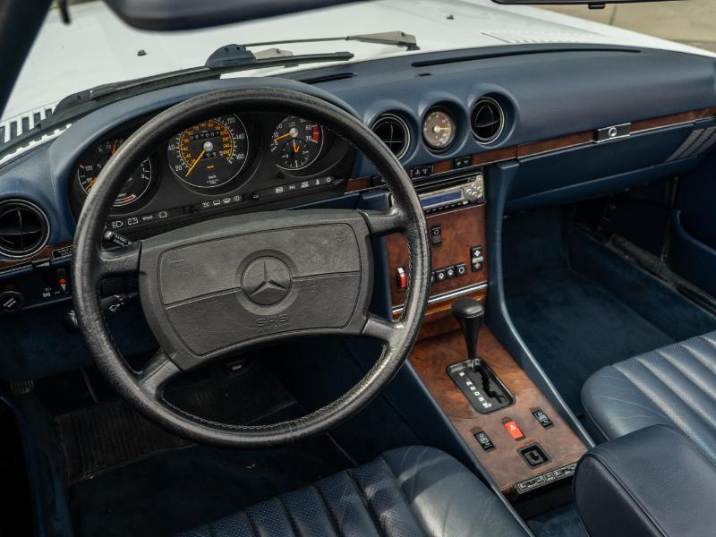 Mercedes-Benz 560 SL coupe 1989
