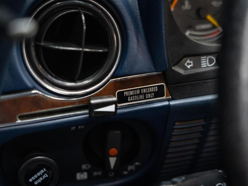 Mercedes-Benz 560 SL coupe 1989