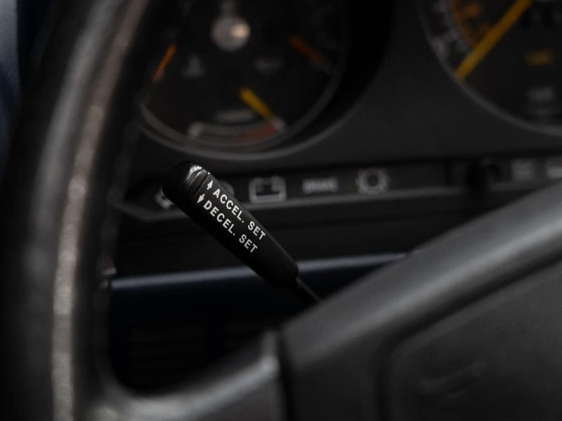 Mercedes-Benz 560 SL coupe 1989