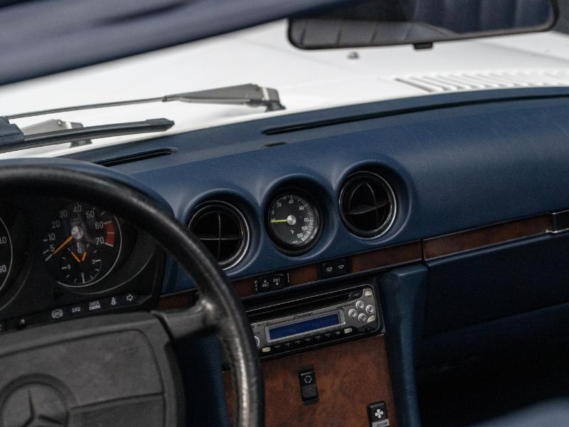 Mercedes-Benz 560 SL coupe 1989