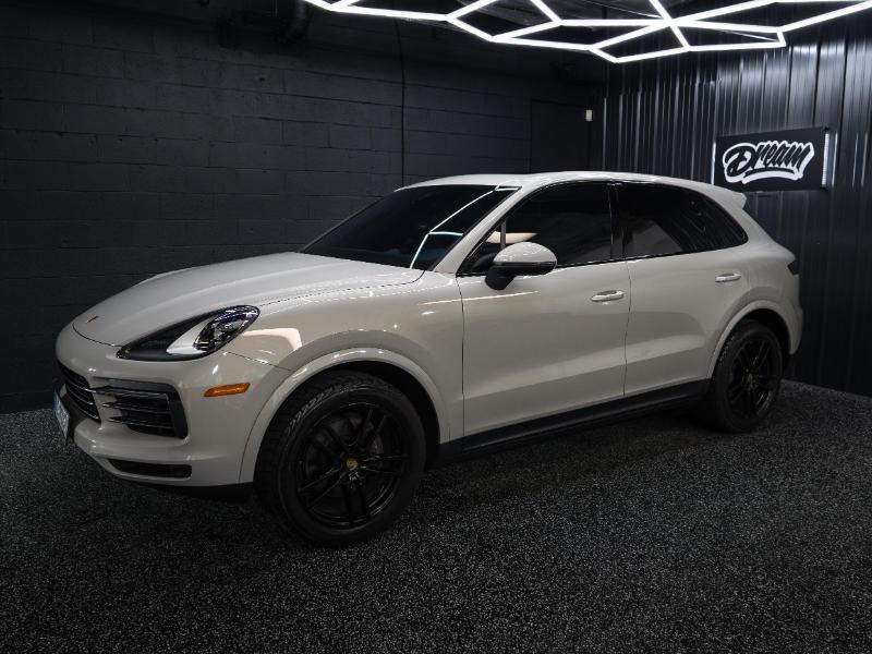 Porsche Cayenne Base 2020