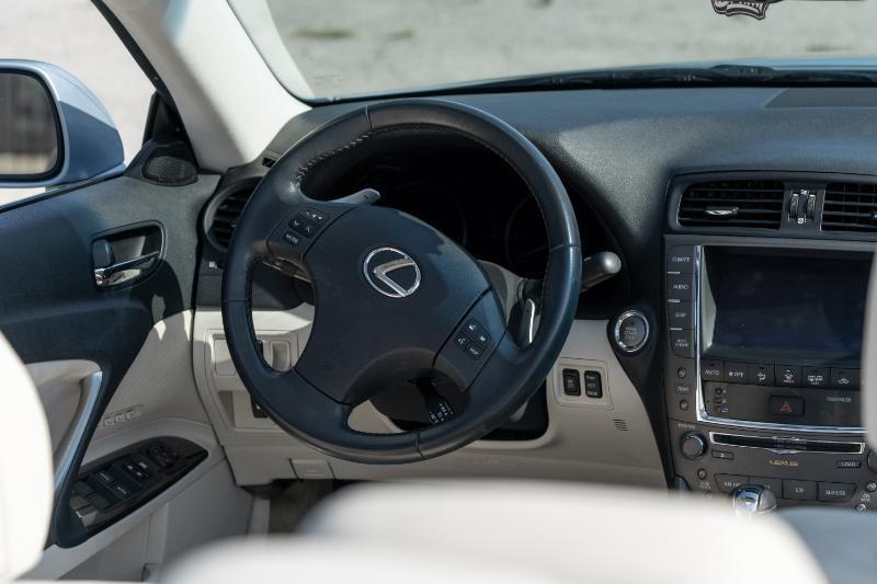Lexus IS C IS 250C 2010