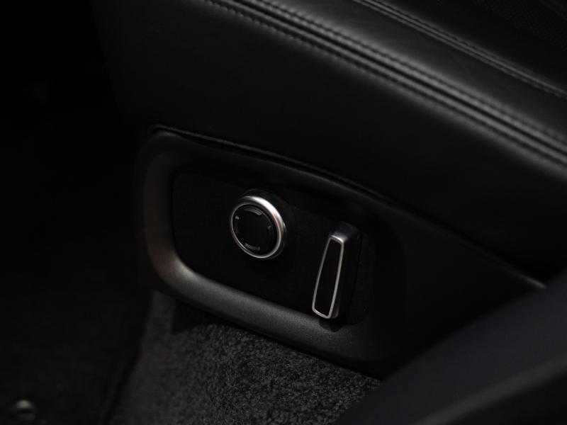 2016 Land Rover Range Rover Supercharged - Photo 25
