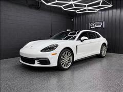 2018 Porsche Panamera 