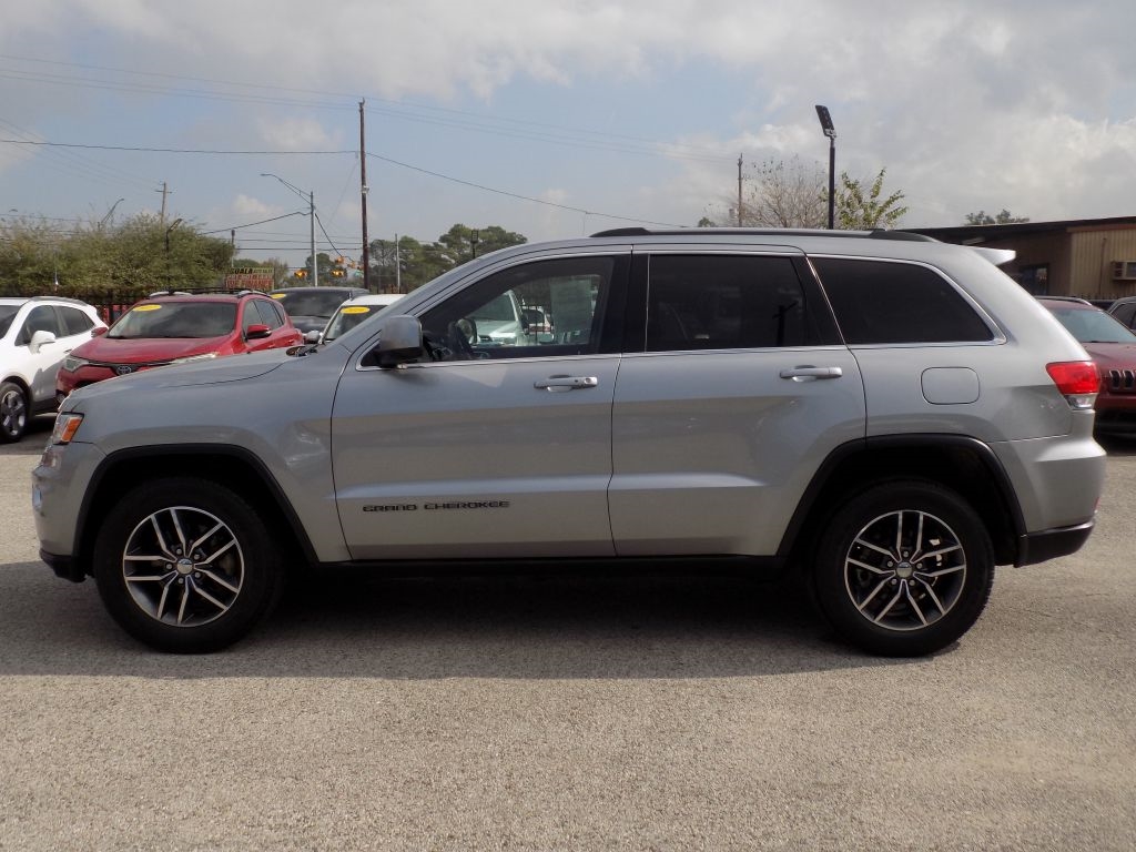 Jeep Grand Cherokee Laredo 2WD 2018