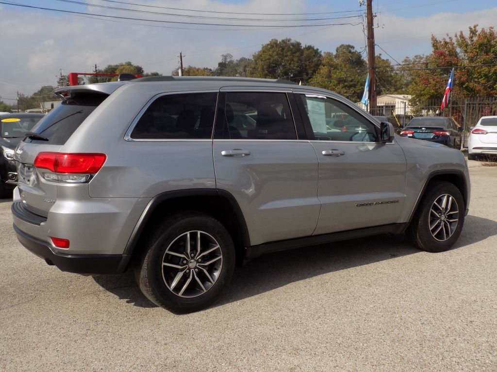 Jeep Grand Cherokee Laredo 2WD 2018