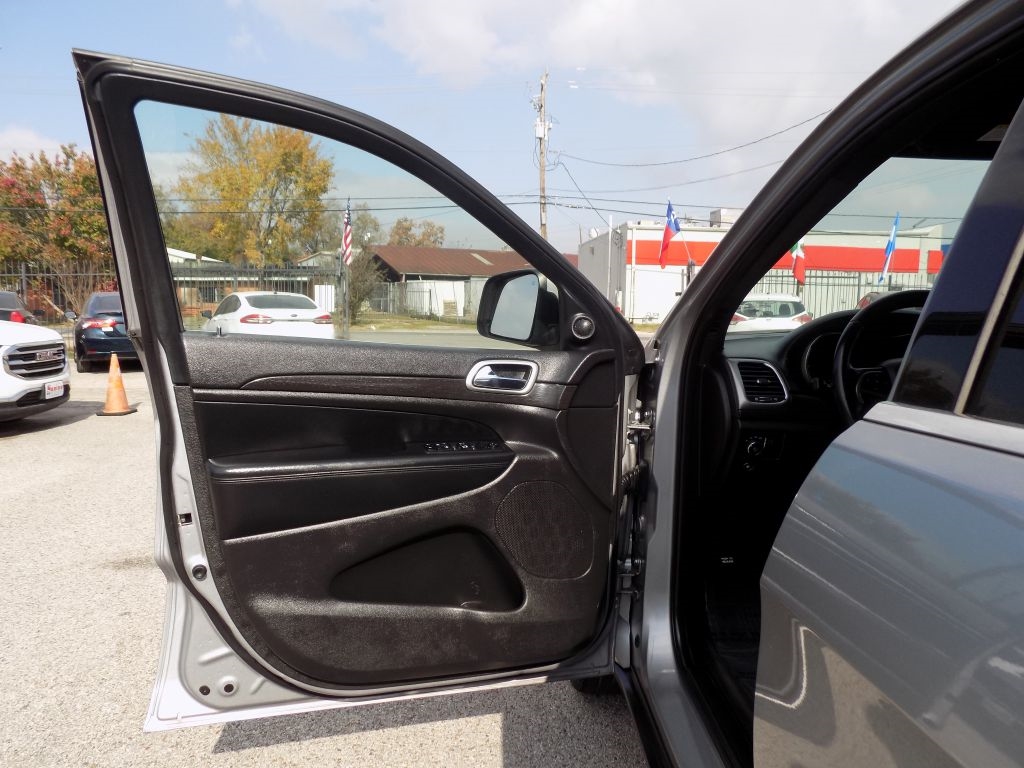 Jeep Grand Cherokee Laredo 2WD 2018