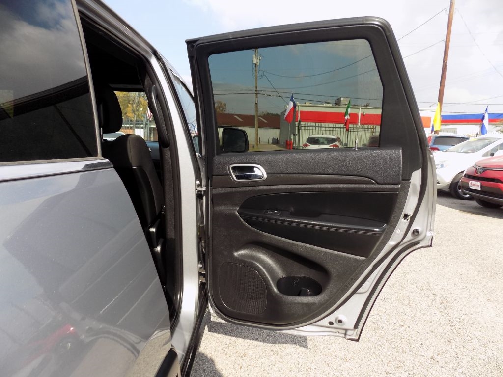 Jeep Grand Cherokee Laredo 2WD 2018