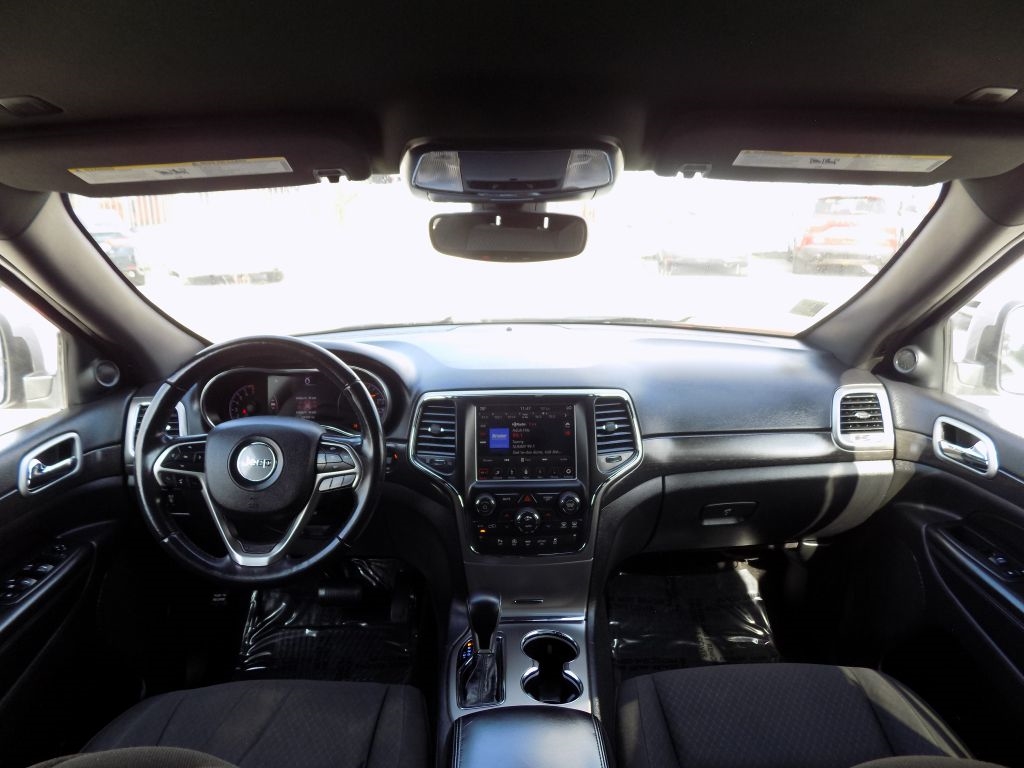 Jeep Grand Cherokee Laredo 2WD 2018