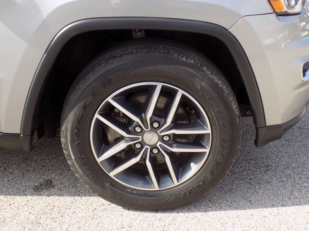 Jeep Grand Cherokee Laredo 2WD 2018