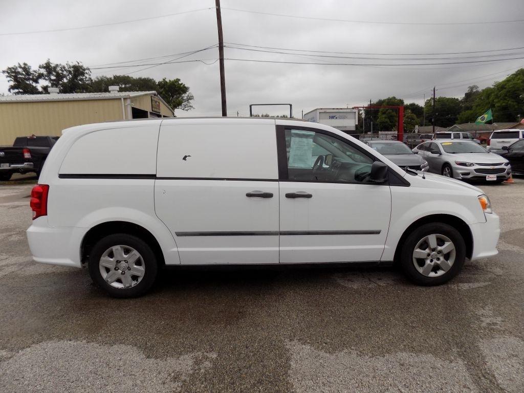 RAM Cargo Van Base 2013