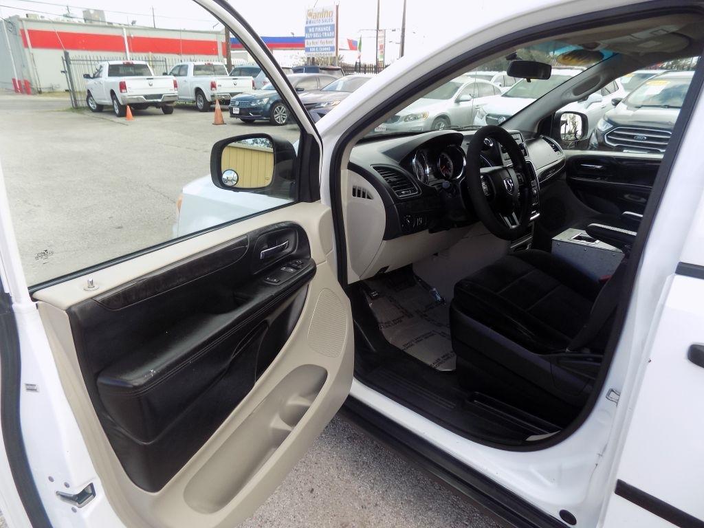 RAM Cargo Van Base 2013