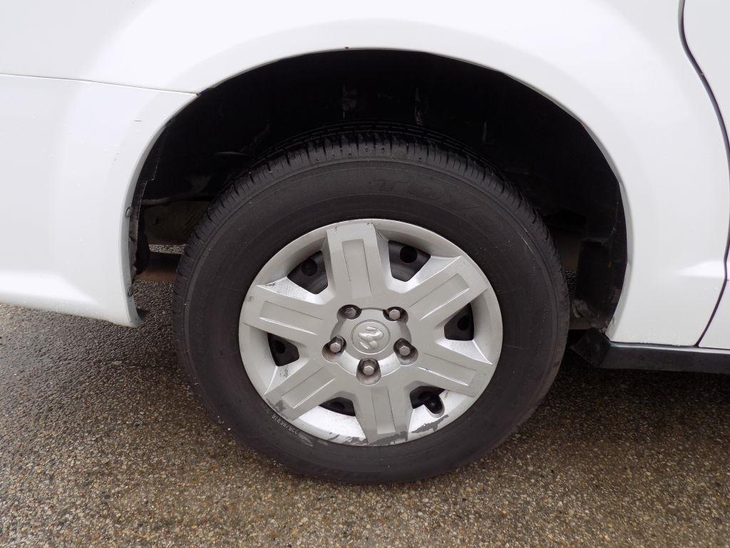 RAM Cargo Van Base 2013