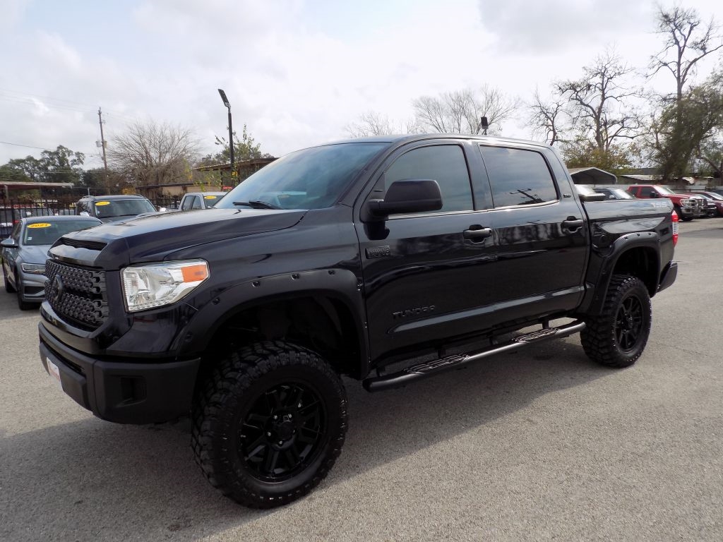 Toyota Tundra SR5 5.7L V8 CrewMax 4WD 2021