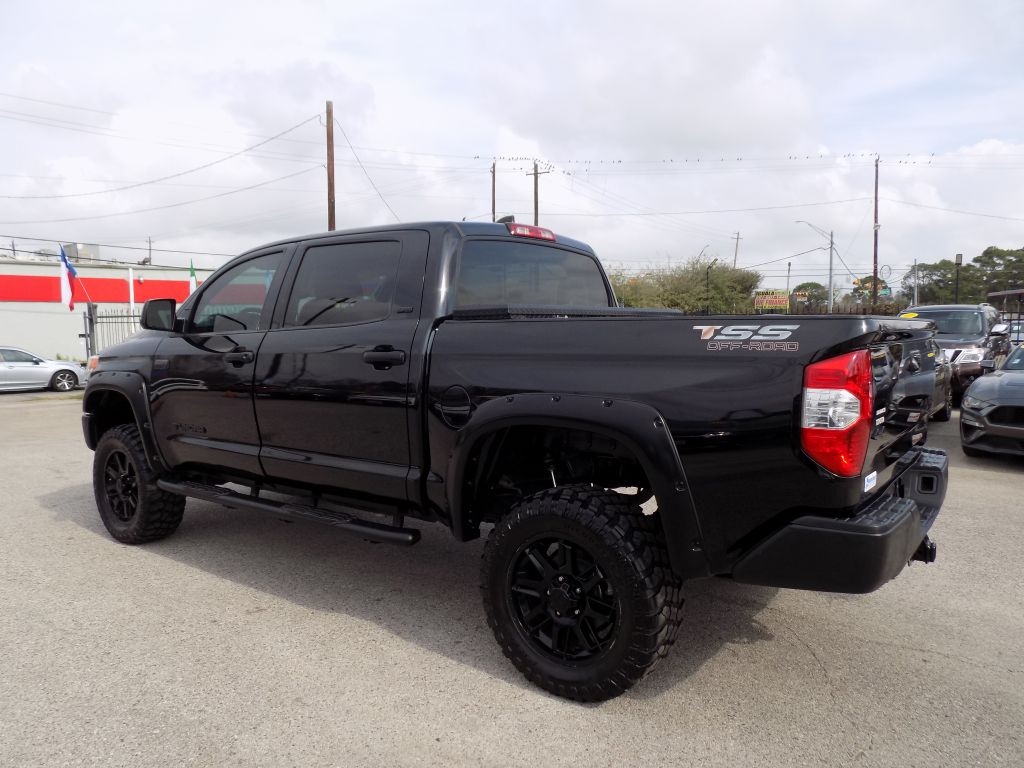 Toyota Tundra SR5 5.7L V8 CrewMax 4WD 2021