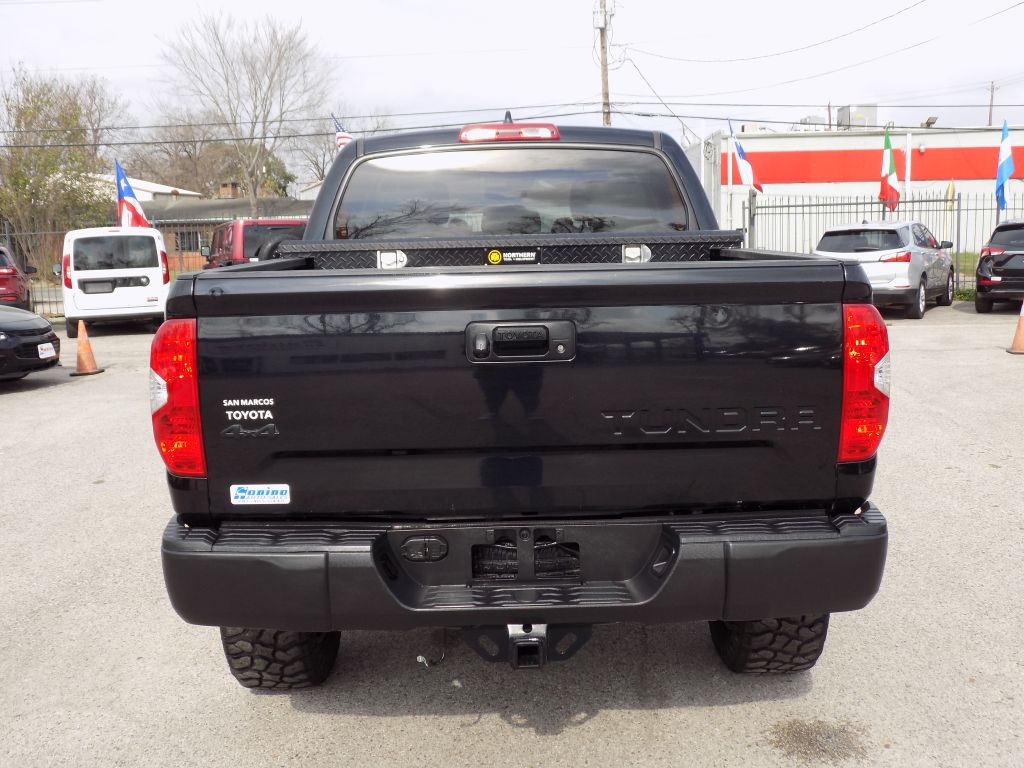 Toyota Tundra SR5 5.7L V8 CrewMax 4WD 2021