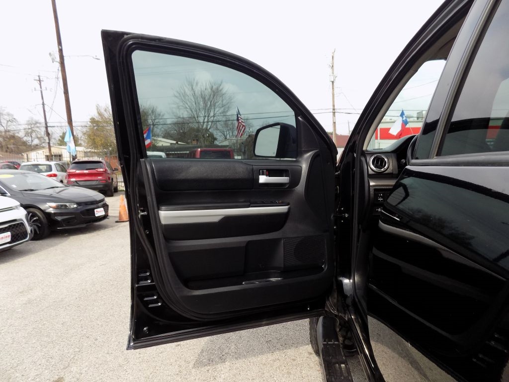 Toyota Tundra SR5 5.7L V8 CrewMax 4WD 2021