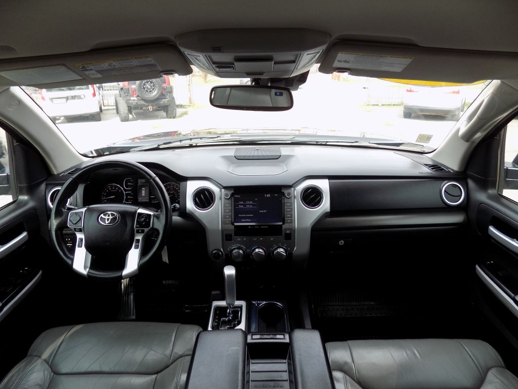 Toyota Tundra SR5 5.7L V8 CrewMax 4WD 2021