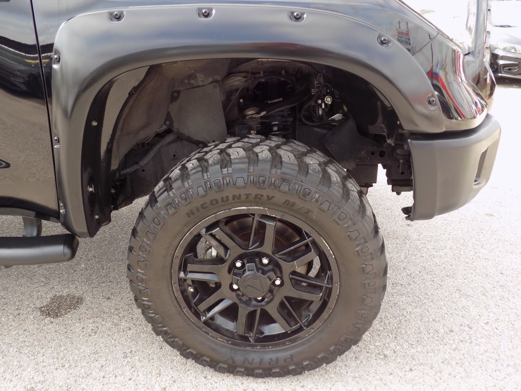 Toyota Tundra SR5 5.7L V8 CrewMax 4WD 2021