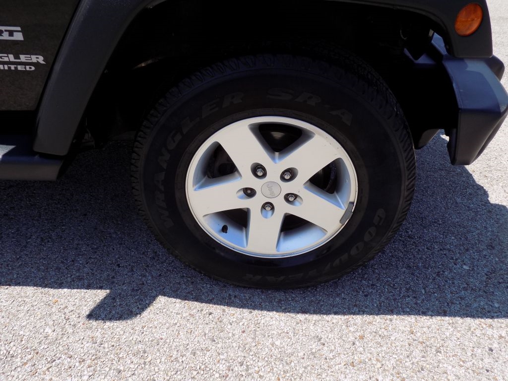 Jeep Wrangler Unlimited Sport 4WD 2013