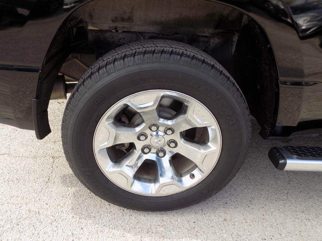 RAM 1500 Big Horn Crew Cab SWB 2WD 2021