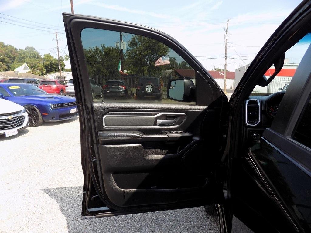 RAM 1500 Big Horn Crew Cab SWB 2WD 2021