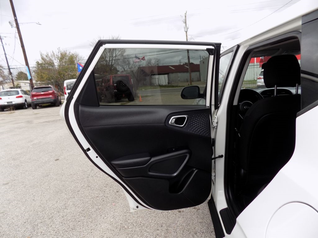 Kia Soul LX CVT 2020