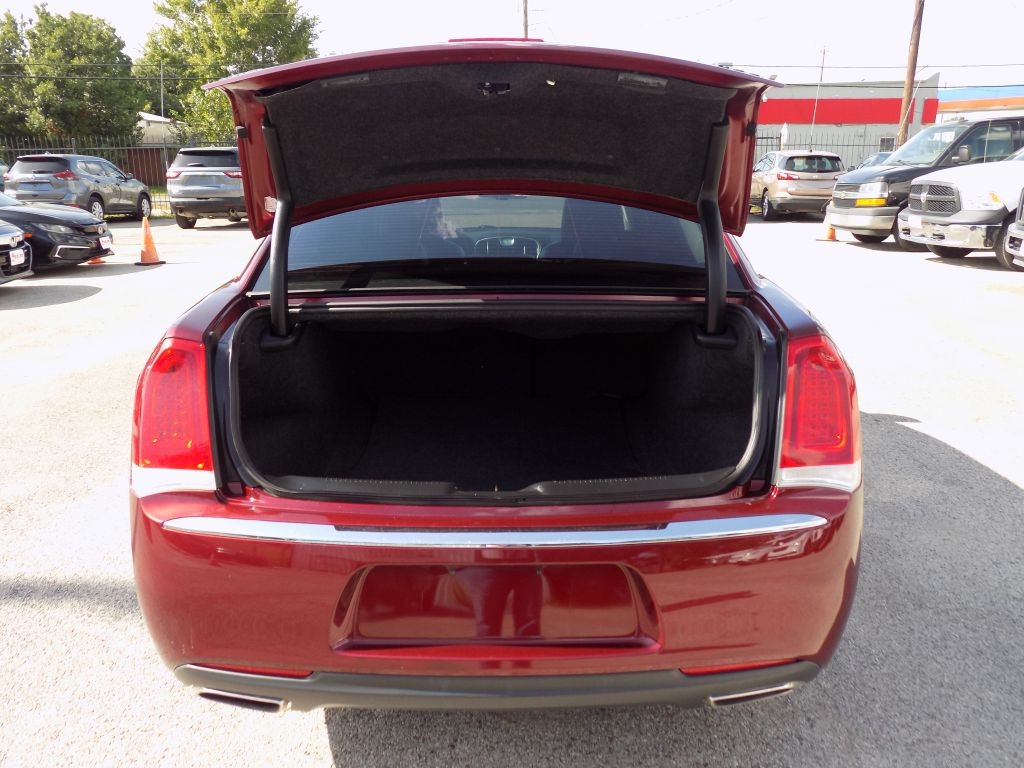 Chrysler 300 Limited AWD 2019