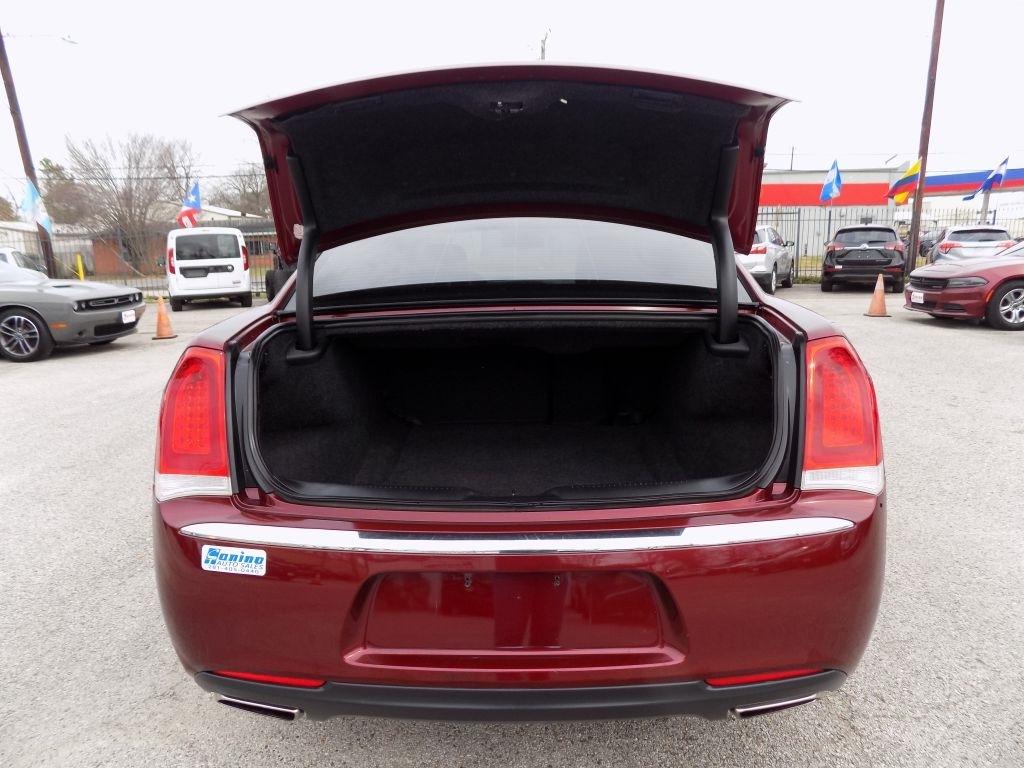 Chrysler 300 Limited AWD 2019