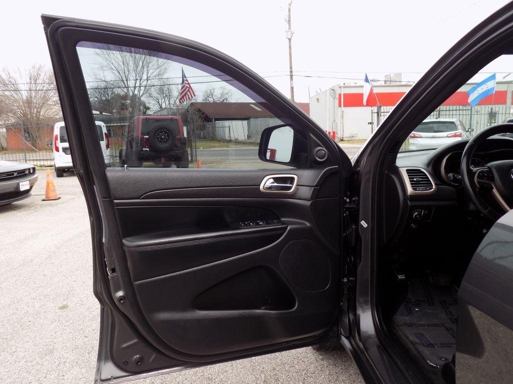 Jeep Grand Cherokee Laredo 4WD 2017