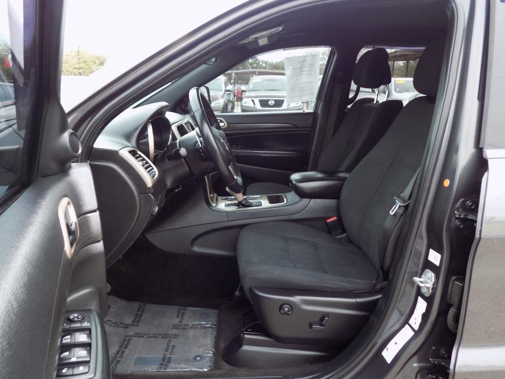 Jeep Grand Cherokee Laredo 4WD 2017