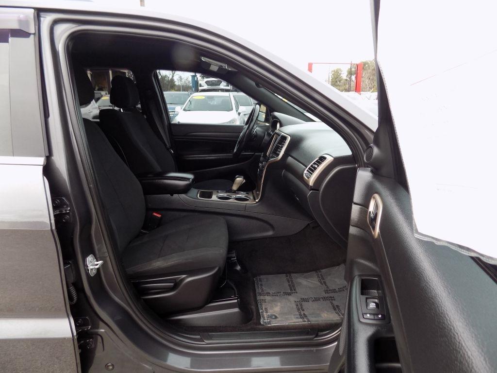 Jeep Grand Cherokee Laredo 4WD 2017