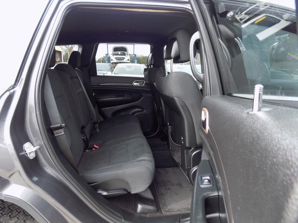 Jeep Grand Cherokee Laredo 4WD 2017