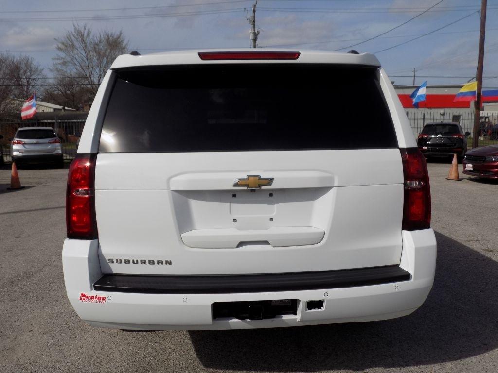 Chevrolet Suburban LT 4WD 2018