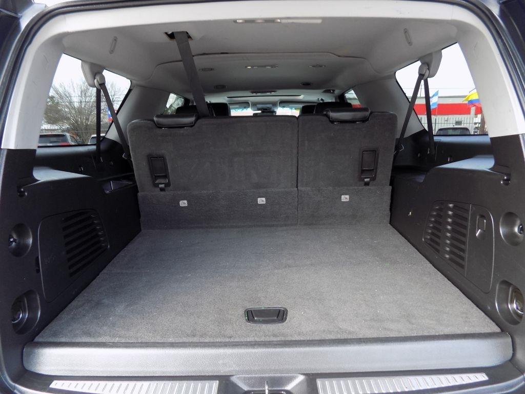 Chevrolet Suburban LT 4WD 2018