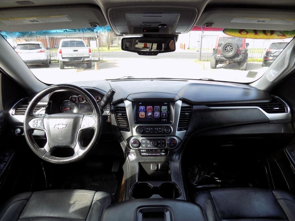 Chevrolet Suburban LT 4WD 2018