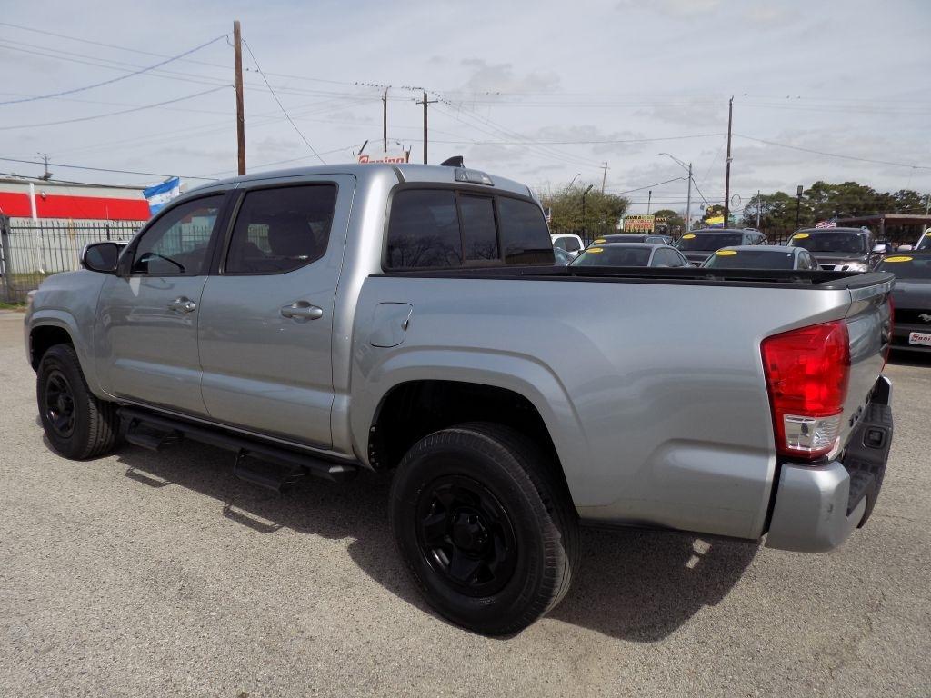Toyota Tacoma SR5 Double Cab Long Bed I4 6AT 2WD 2017