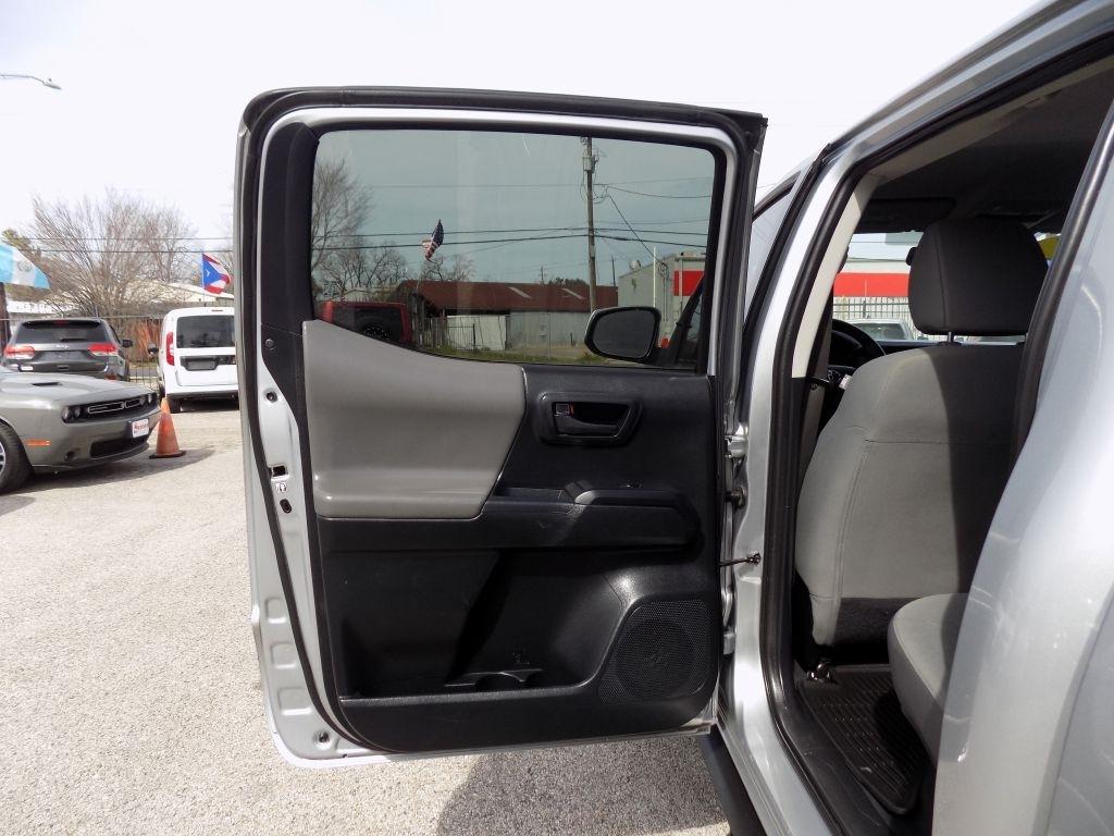 Toyota Tacoma SR5 Double Cab Long Bed I4 6AT 2WD 2017