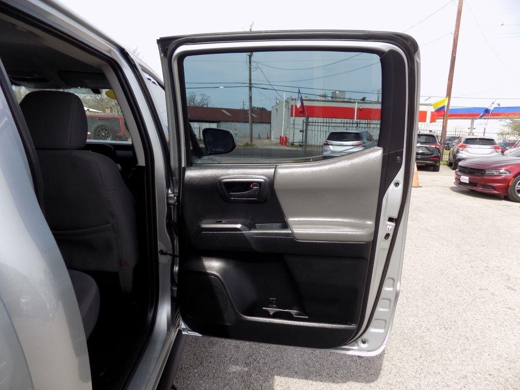 Toyota Tacoma SR5 Double Cab Long Bed I4 6AT 2WD 2017