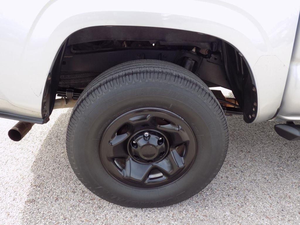 Toyota Tacoma SR5 Double Cab Long Bed I4 6AT 2WD 2017