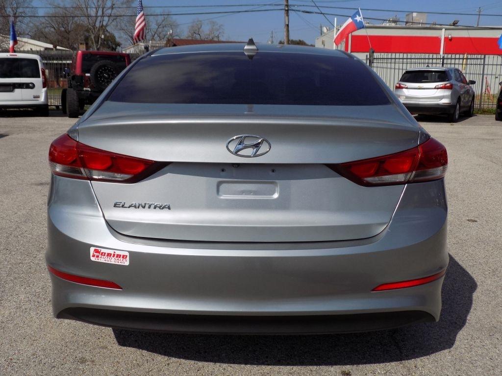 Hyundai Elantra Value Edition 6A 2017