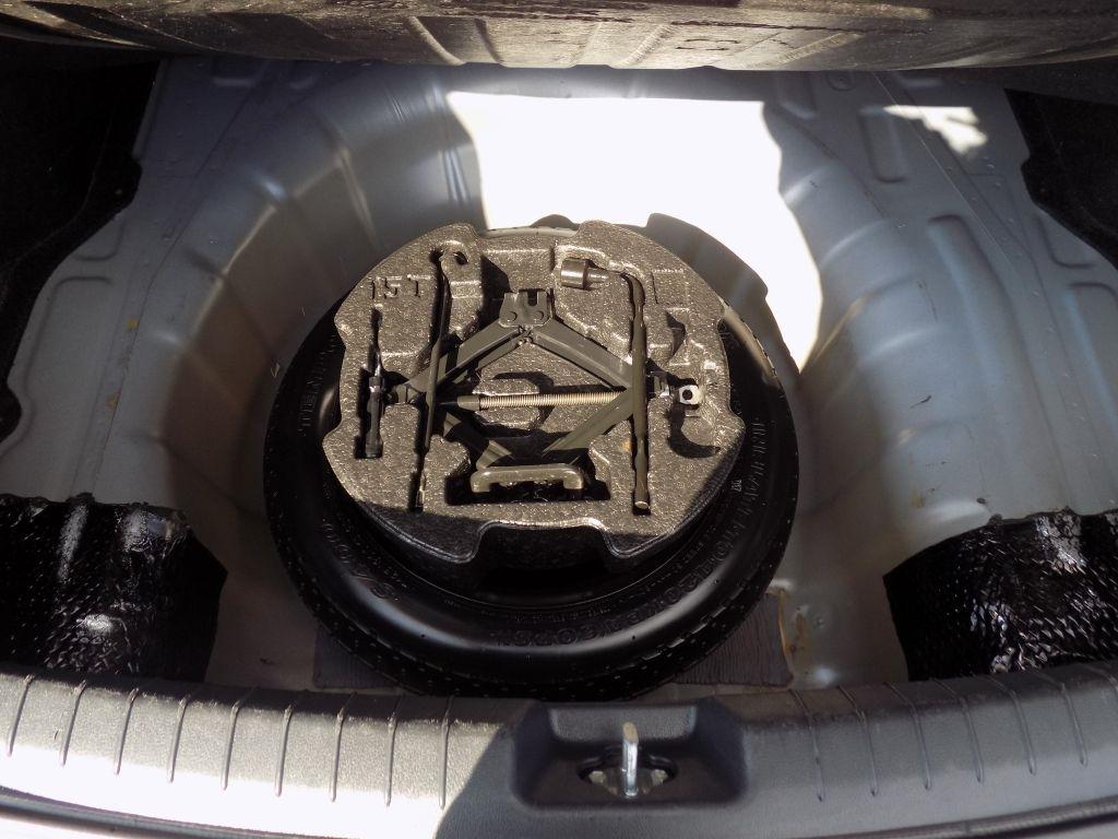 Hyundai Elantra Value Edition 6A 2017