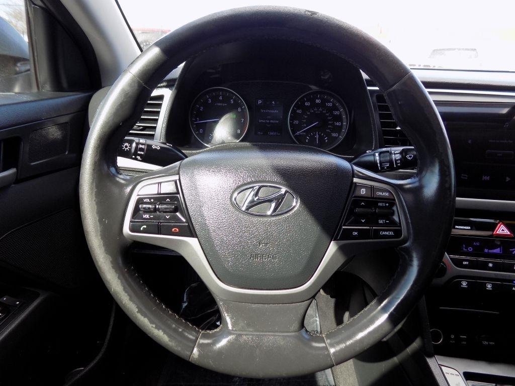 Hyundai Elantra Value Edition 6A 2017