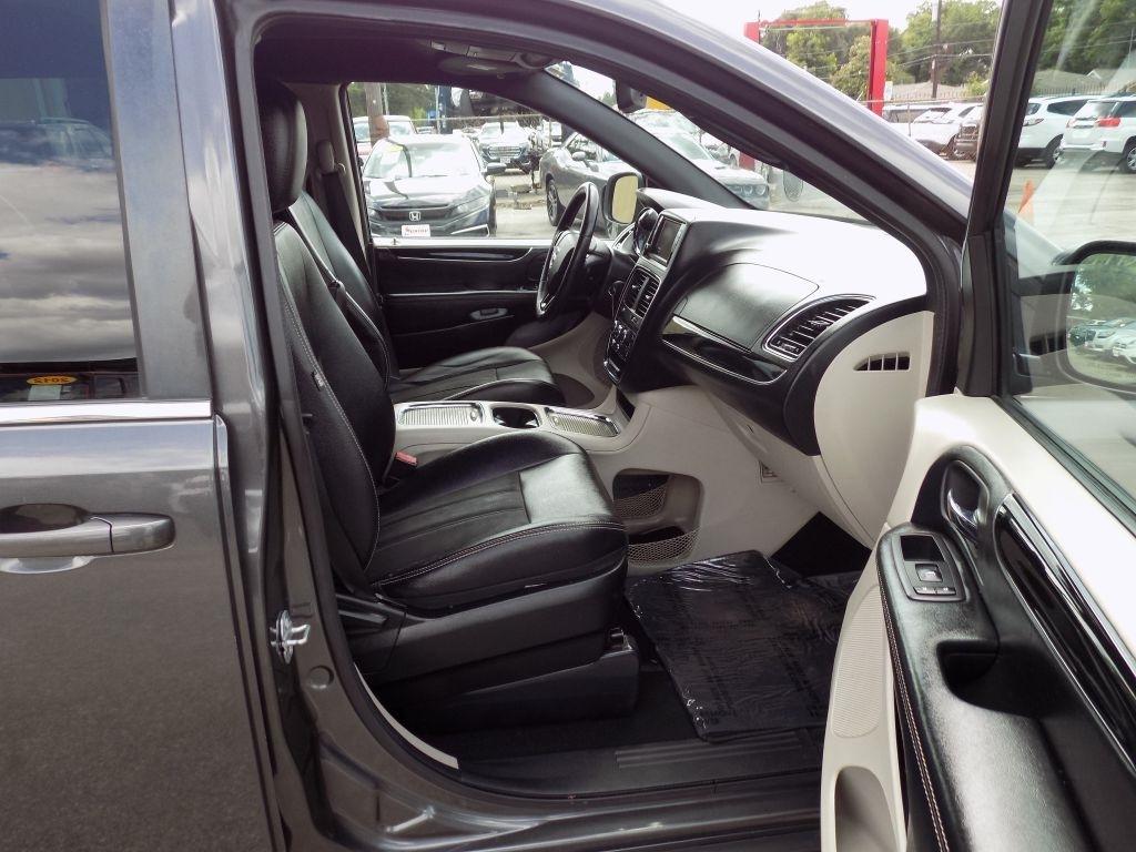 Dodge Grand Caravan SXT 2019