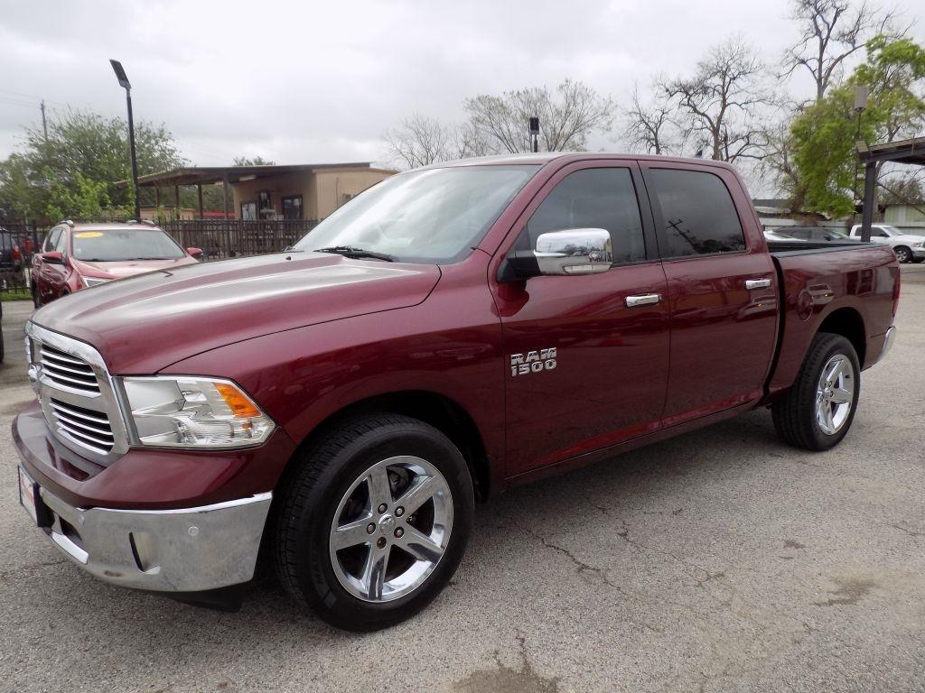 RAM 1500 SLT Crew Cab SWB 2WD 2017