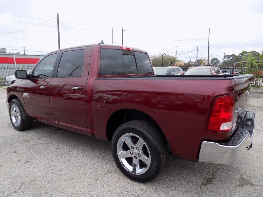 RAM 1500 SLT Crew Cab SWB 2WD 2017