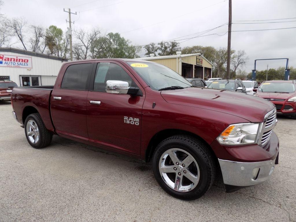 RAM 1500 SLT Crew Cab SWB 2WD 2017