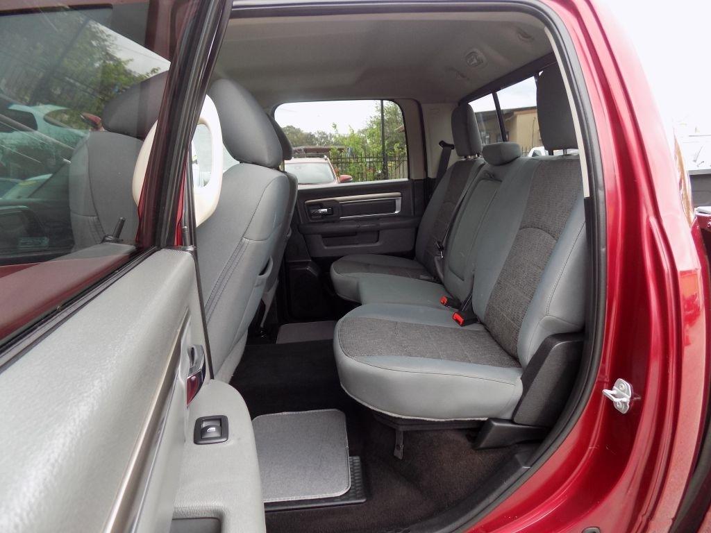 RAM 1500 SLT Crew Cab SWB 2WD 2017