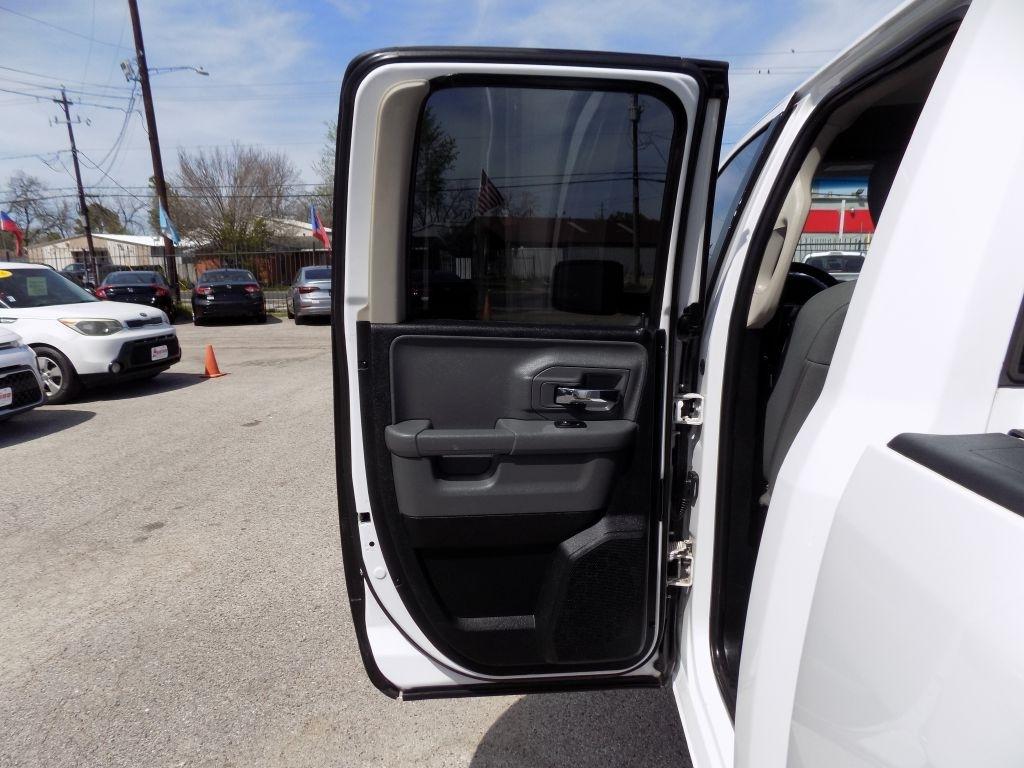 RAM 1500 SLT Quad Cab 2WD 2018